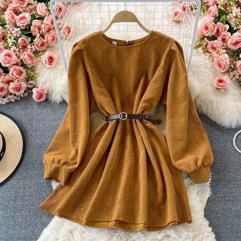 Весенние и осенние женские темпераментные платья Pure Desire Wind French Design Sense Niche Corduroy