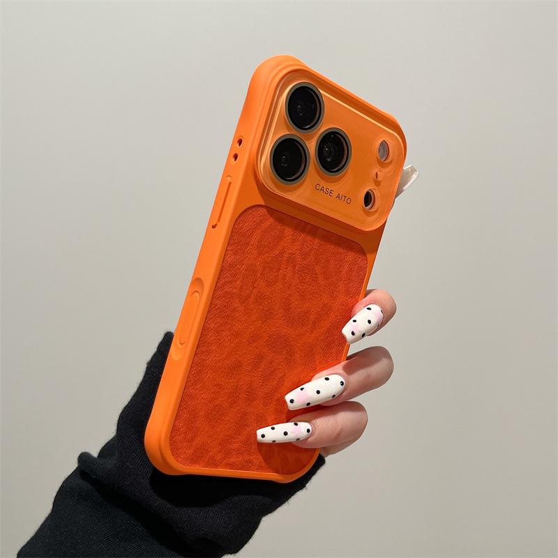 Кожаный чехол для iPhone 17 Pro Max с принтом под леопарда и полной защитой объектива