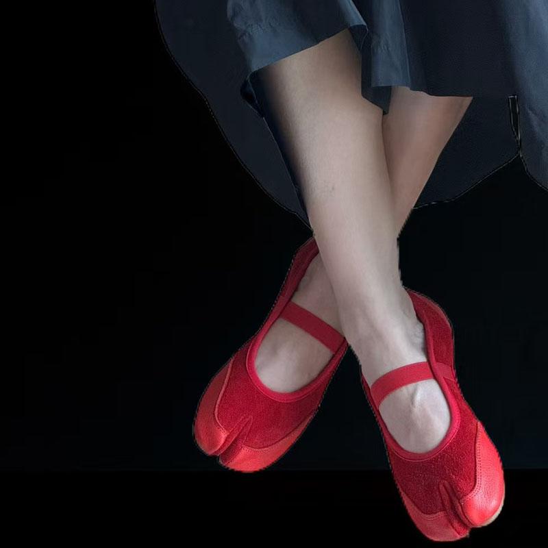 Модные Новые Туфли-горошки с Раздельным Носком Женские 2025 Лоферы с Перекрестной Пряжкой Красные Повседневные Туфли Мэри Джейн Балетки Женские