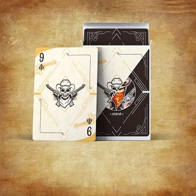 1 колода карт и 50 круглых игровых реквизитов Игральные карты с рисунком пустынного ковбоя Черная рубашка с желтым ядром Игральные карты
