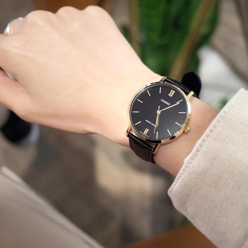 Casio Стандартная серия золотой корпус часов водозащита на весь срок службы кварцевый механизм кожаный ремешок японские и корейские часы женские часы черный циферблат LTP-VT01GL-1B