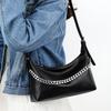French Underarm Bag Women's 2025 New Fashion Chain Handbag, Simple Casual Retro Shoulder Bag with Simple Texture