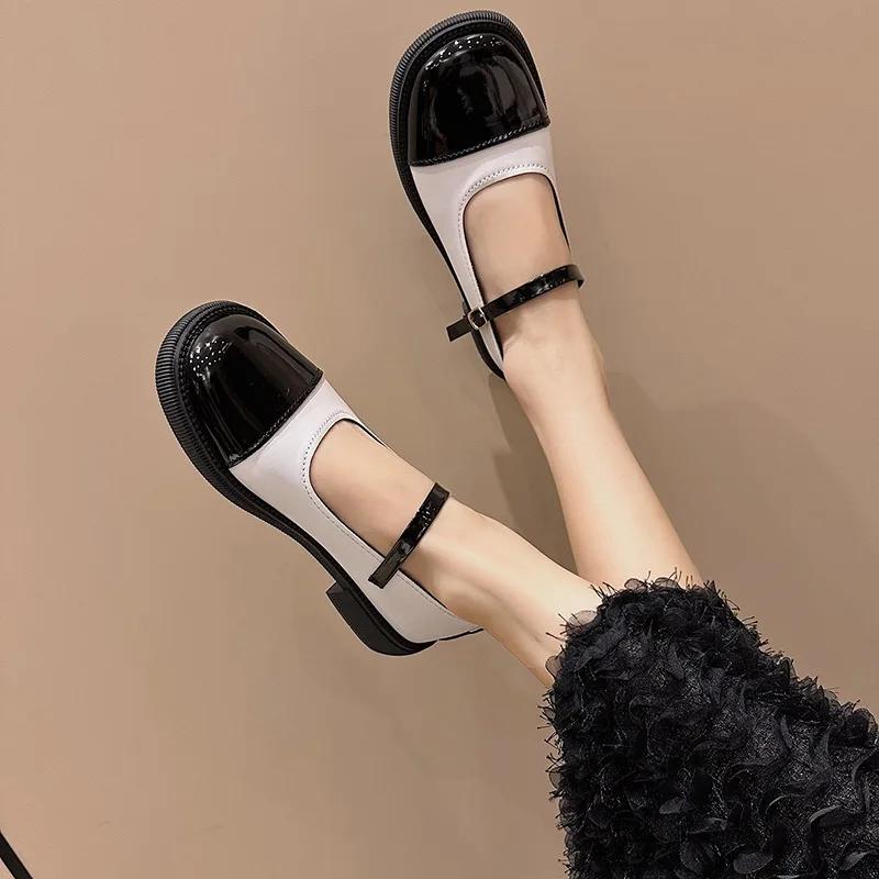 2024 New  Women's Heeled Single Shoes Versatile Women's Shoes Square Toe Comfortable Spring and Autumn One-Word Buckle Strap