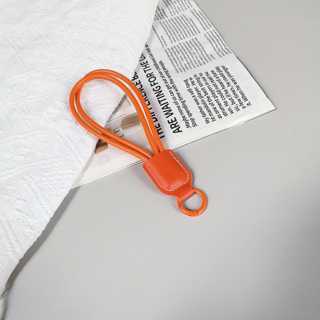 In-Stock Two-Tone PU Leather Short Lanyard for Phone Cases, Handbags, and Keychains – Stylish, Personalized, Versatile.