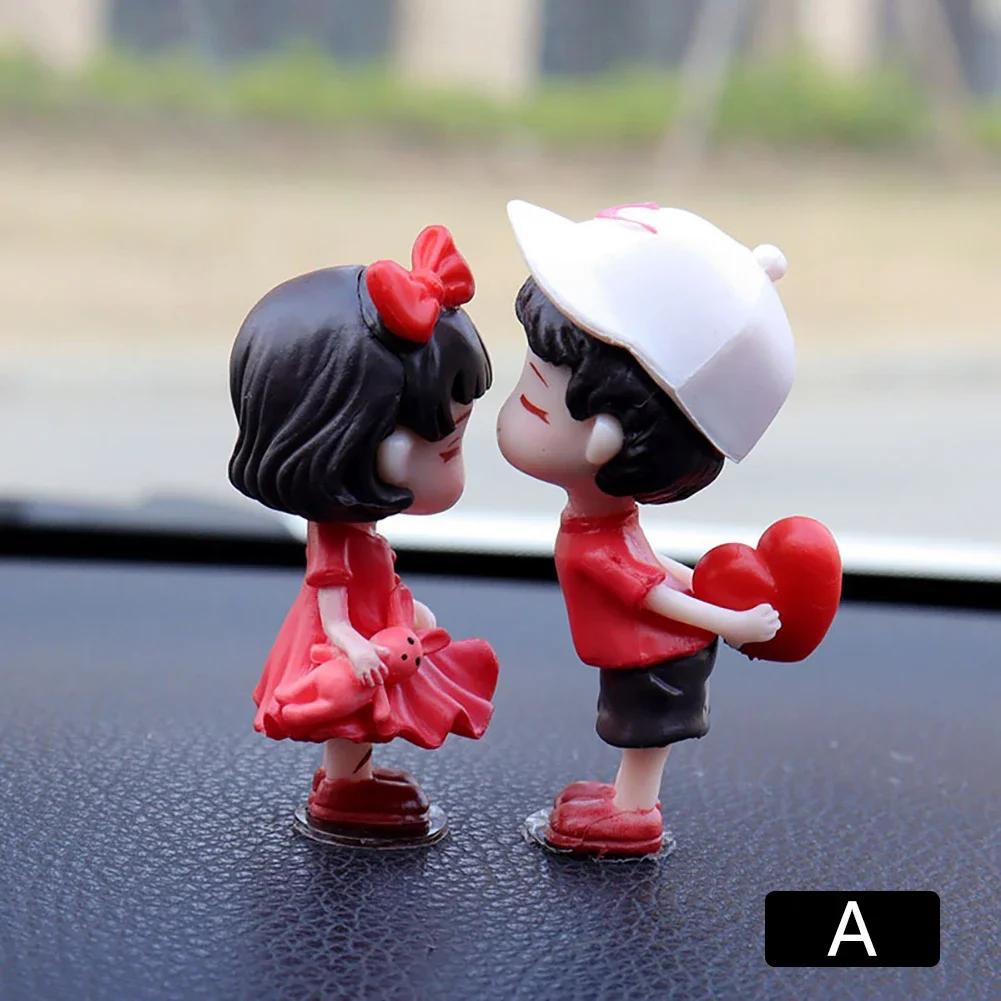 Милые мультяшные парочки-поцелуи, фигурки из смолы, воздушные шары, украшения для салона автомобиля, приборная панель для девочек, подарки, автомобильные аксессуары