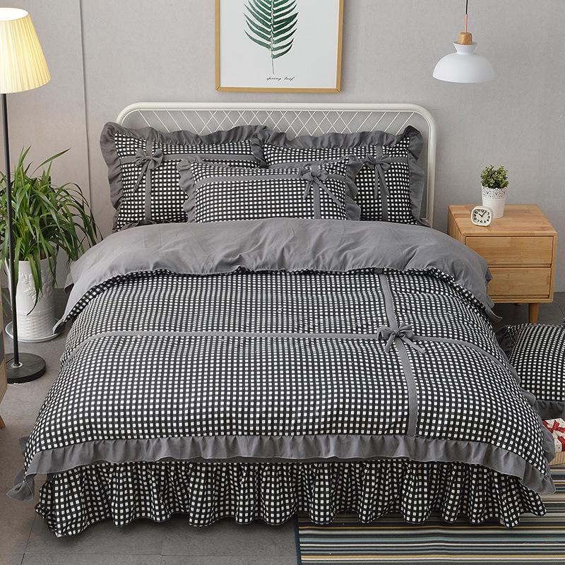 Комплект постельного белья в стиле принцессы с сердечками для девочки из четырех предметов, постельное белье из кружева, трикотажного хлопка, банта, пододеяльника, юбки, комплект из трех предметов