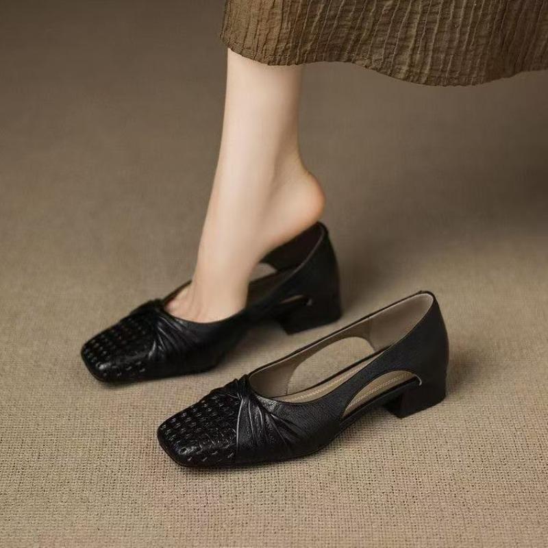 Women's  Sweet Bowtie Decoration Hollow-out Slip-on Summer Pumps Thick Med Heel OL Style Daily Dress Heels Shoes