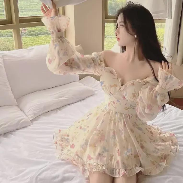 Осеннее нежное чистое цветочное платье с подкладкой на груди и подкладкой