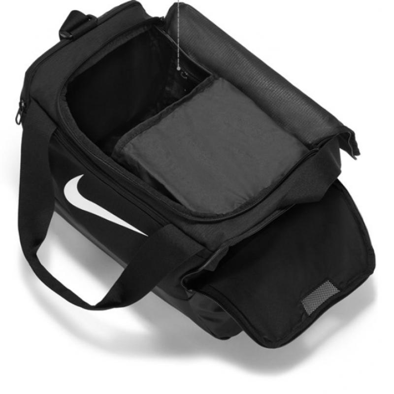Nike Коллекция дорожных сумок Brasilia, выбор 1