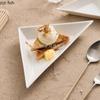 Чисто белая треугольная керамическая тарелка для обеда, десерта, закусок, суши, ресторана, молекулярной кухни, специализированной посуды