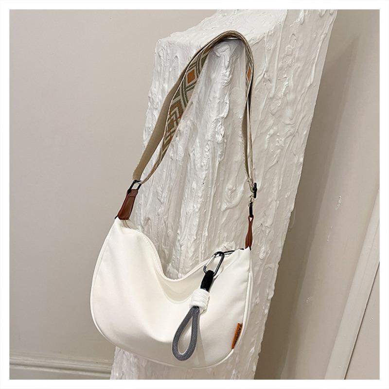 Spacious Nylon Canvas Bag Women Fall Winter New Trend Fashion Versatile Solid Color Crossbody Bag Crescent Moon Bag