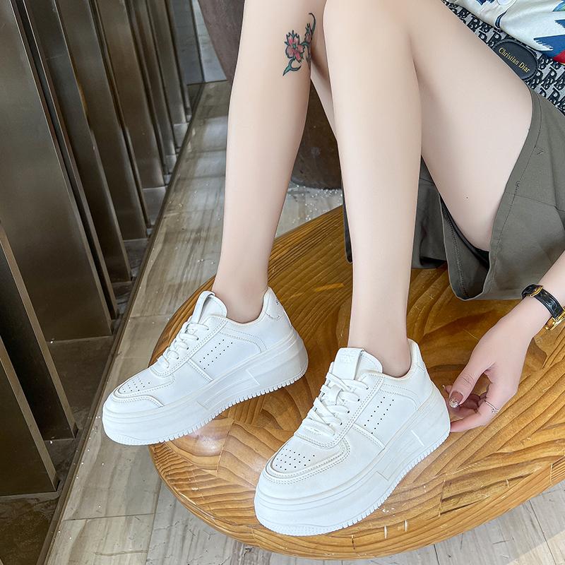 Модные женские повседневные туфли на платформе, спортивные кроссовки, осенние уличные дышащие легкие белые кроссовки для бега, женские белые туфли