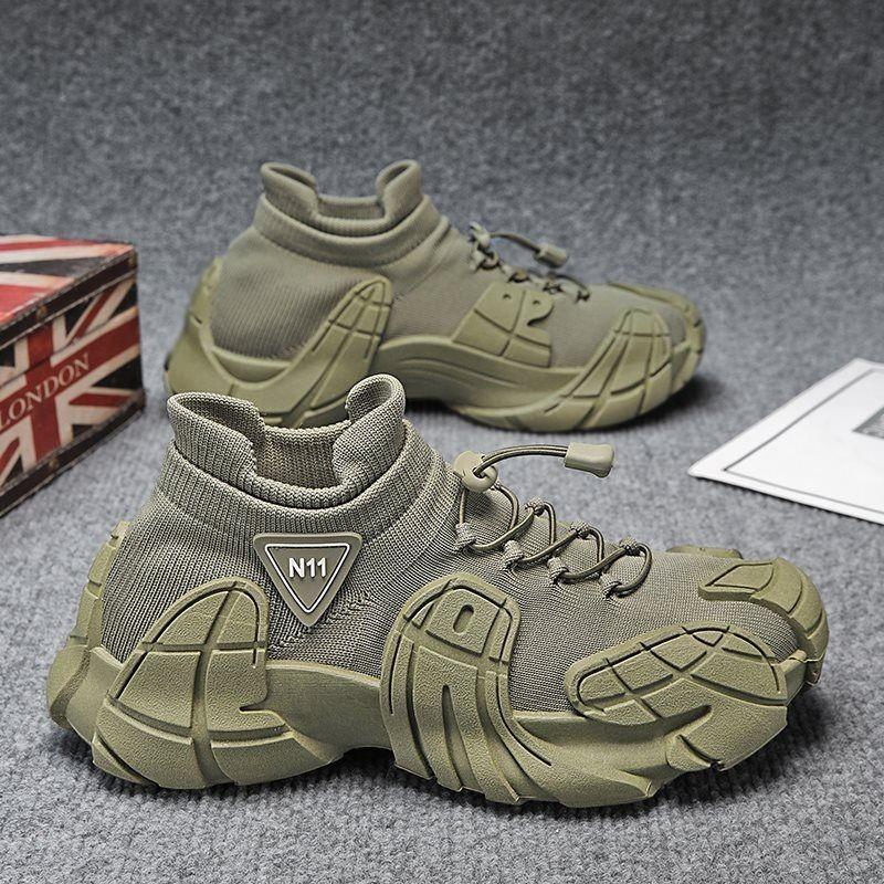 Fashion 2025 New Summer Men Lazy Shoe Outdoor Breathable Men Casual Sneakers Soft Soled Male Thick Bottom Tennis Shoes Zapatillas Hombre