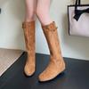Ботильоны на танкетке 2025 ранняя осень модные высокие ботинки пряжка ремень замшевые универсальные круглый носок плиссированные ботинки женщины выглядят стройными