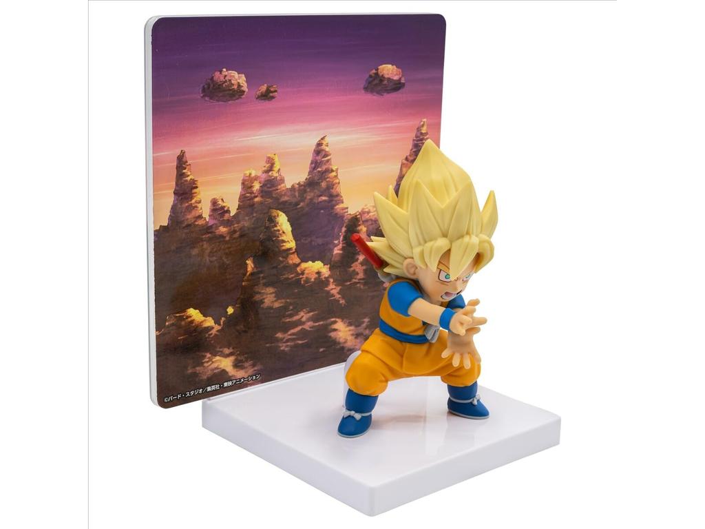 Dragon Ball DAIMA Super Saiyan Son Goku Figure with Panel (Mini)