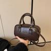 Премиальный ретро маленькая сумка женская 2025 новая осень и зима популярная универсальная сумка-мессенджер супер огонь портативная сумка для боулинга