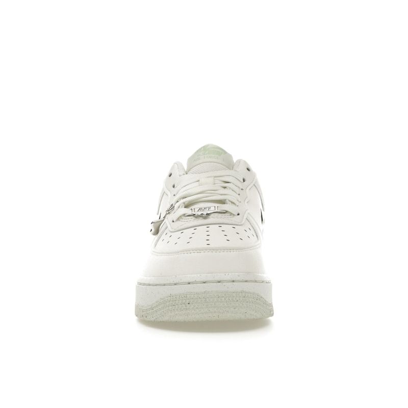 Nike Женские повседневные кроссовки WMNS Air Force 1 '07 SE Next Nature 'Sail Liquid Metal' FN8540-100