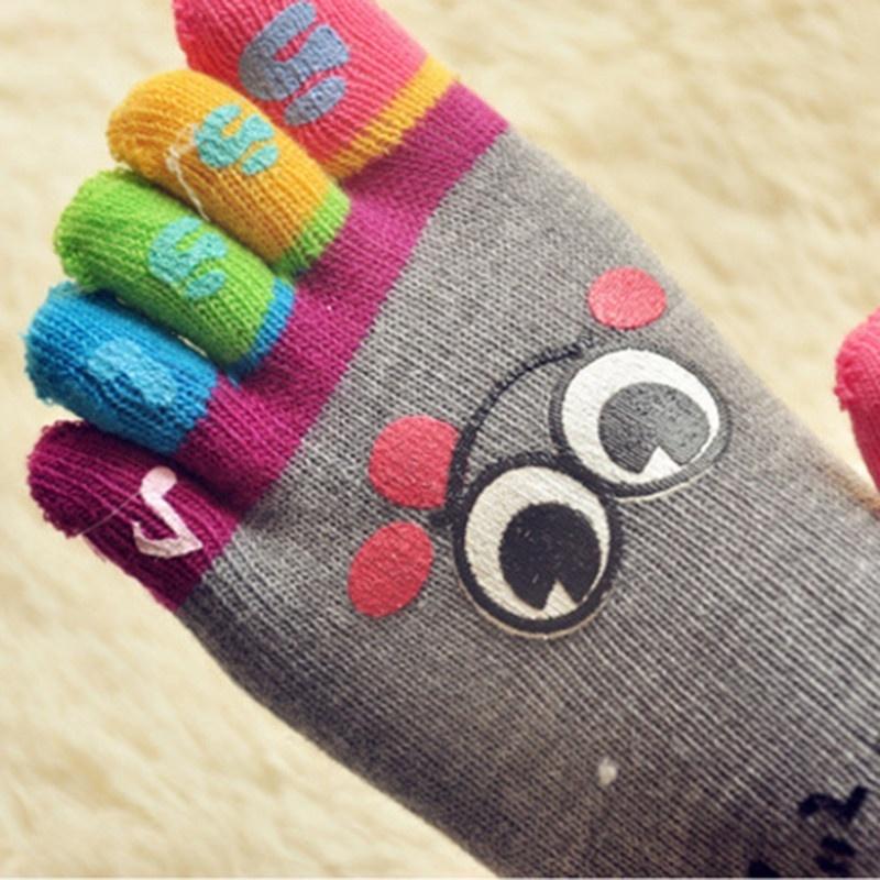 1 пара / 5 пар Мультяшные Милые Kawaii Улыбка Женские Носочки для Пальцев Повседневные 3D Арт Гольфы Новый Цвет Случайный!!