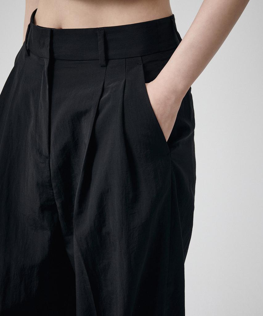 MUSINSA STANDARD WOMAN Женские широкие плиссированные брюки [Черный]