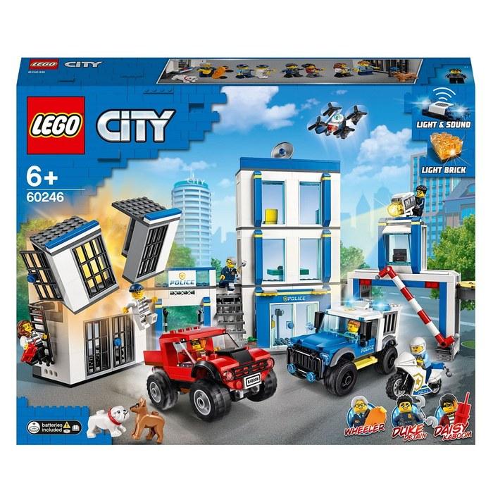 LEGO City Police Station 60246: approx. 24cm x 48cm x 15cm