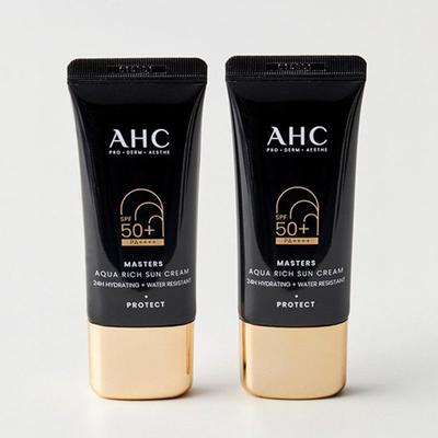 Набор из двух солнцезащитных кремов Masters Aqua Rich (2 шт.)