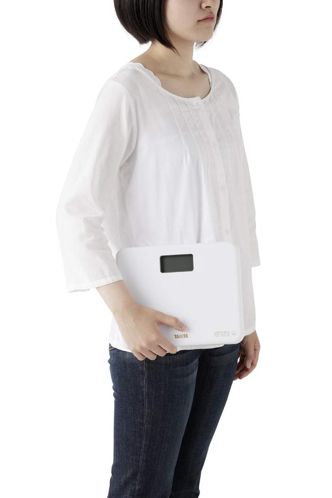 Компактные весы Tanita WH включаются, когда вы встаете на весы размера B5 HD-660, Белые, это, Прибл.