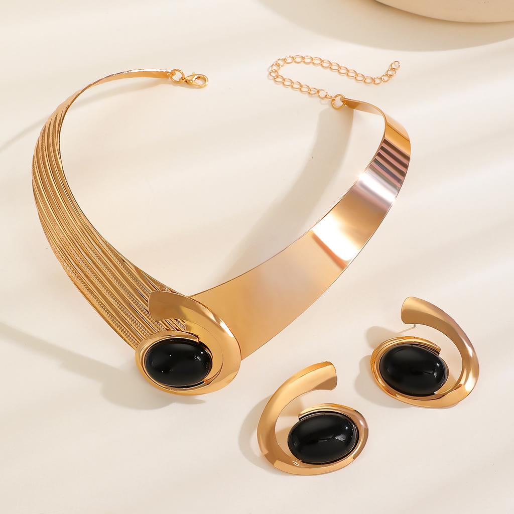 European and American Women's Jewelry Set Oval Spiral Vortex Exaggerated Necklace Versatile Earrings Women Bracelet Ring Women