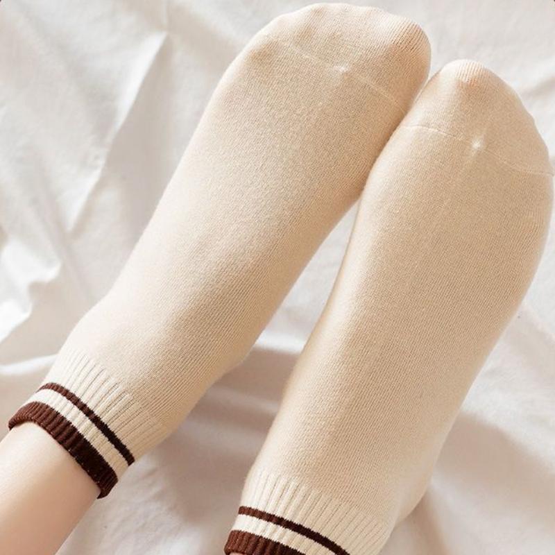 Spring and Autumn Japanese Striped Men's Mid-calf Socks Sports Sweat and Anti-odour Long Socks