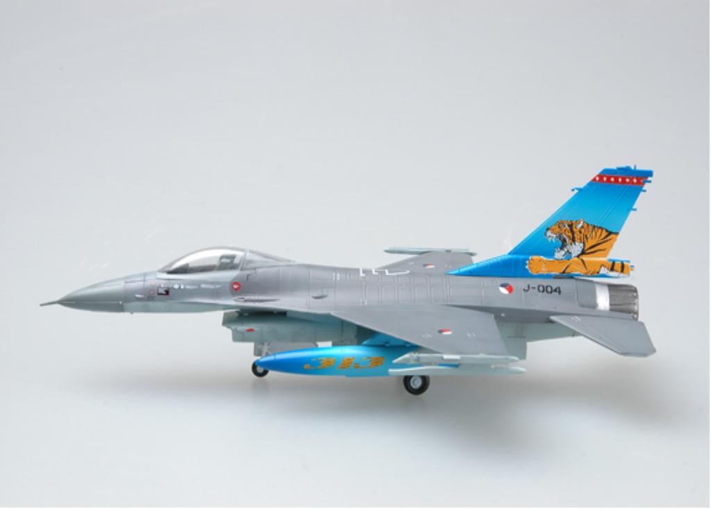 Scale Completed Model 37126 Royal Netherlands Air Force Fighting Falcon NATO Joint Exercise Tiger Meet Specification 1/72 F-16A