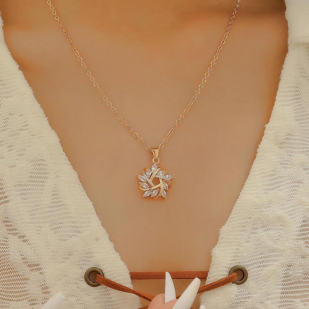 Элегантный комплект украшений «Снежинка»: Ожерелье и серьги из цельного бриллиантового сплава, идеально подойдут для китайского Дня святого Валентина.