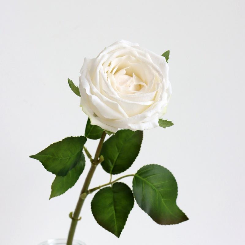 Simulated roses, realistic feel and moisturizing, single man-made plastic fake flower decorative ornament