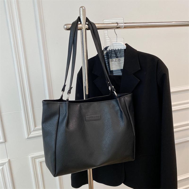 Повседневная сумка большой вместимости, женская летняя новая модная универсальная сумка через плечо, классная сумка-тоут для поездок на работу
