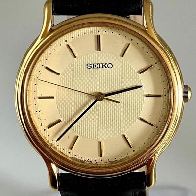 Seiko 7N01-0BR0 Кварцевые наручные часы Золотистый тон Проверены Япония Б/у В продаже