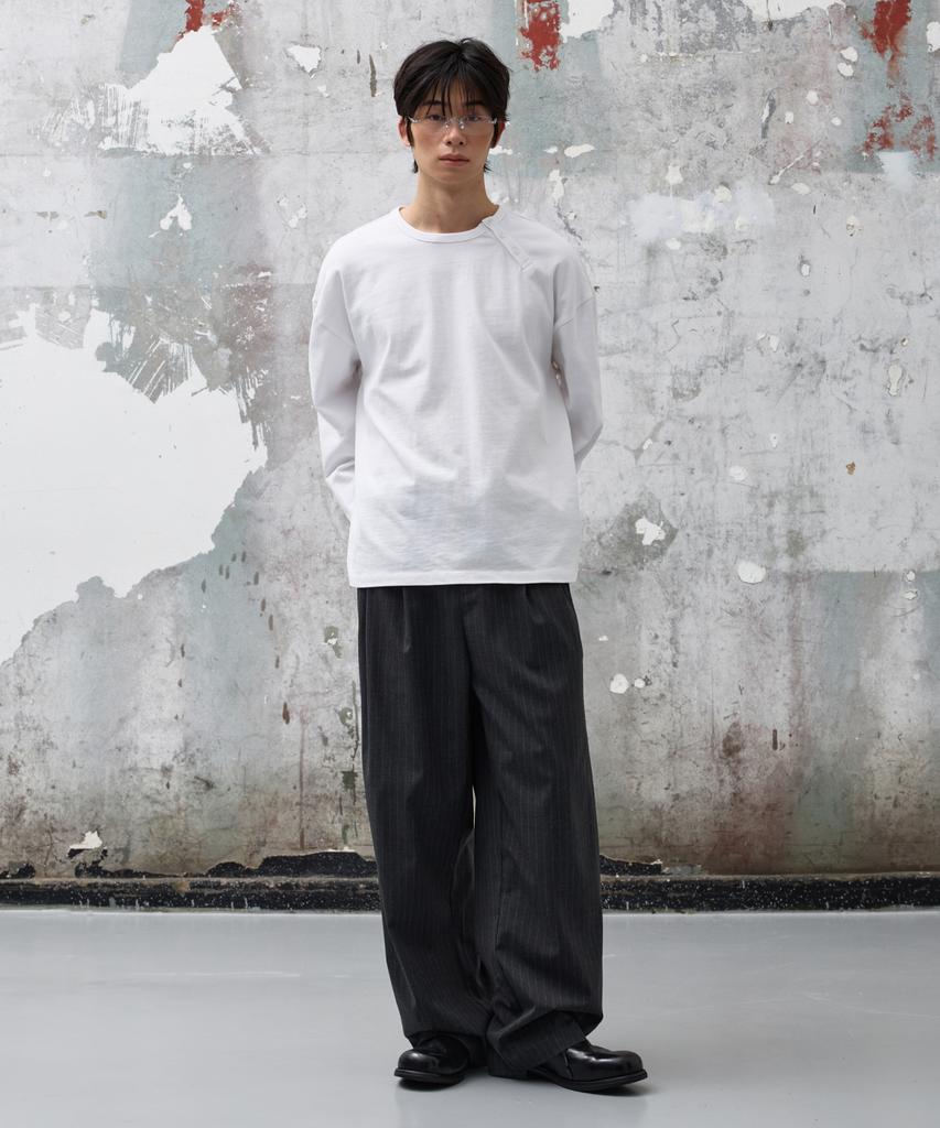AGOD Strap Banding Wide Slacks [Charcoal Stripe]