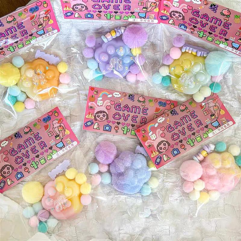 Новая игрушка-фиджет Мини-мягкие игрушки Kawaii Плюшевая кошачья лапка Прозрачный куб Игрушка для снятия стресса