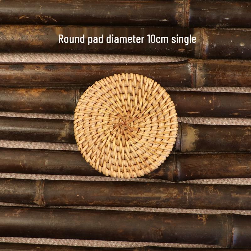 Набор подстаканников и противоскользящих ковриков для стола, плетеных из ротанга вручную: Термостойкие подставки под стаканы, чайники, миски, тарелки и обеденные столы.