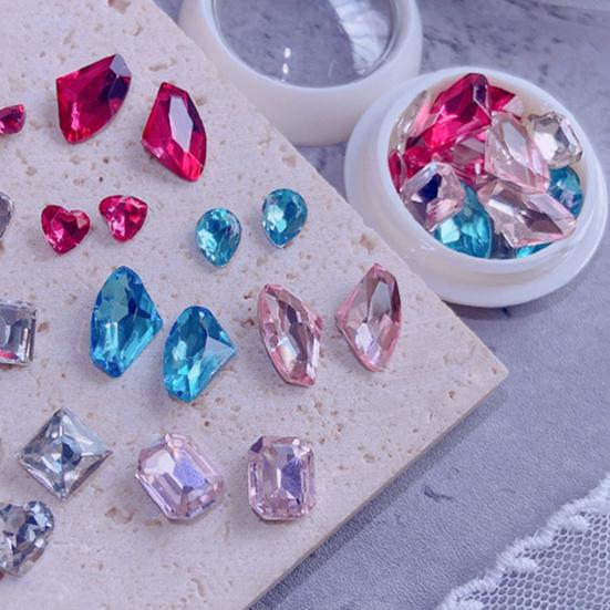 Стильные стразы для ногтей из изысканной смолы своими руками