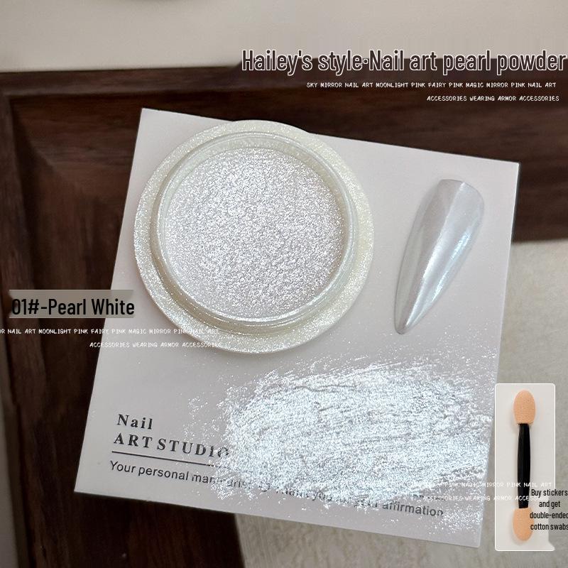 Маникюр с жемчужной пудрой Hailey Lux Satin: Свадебные ногти «Белый лунный свет»