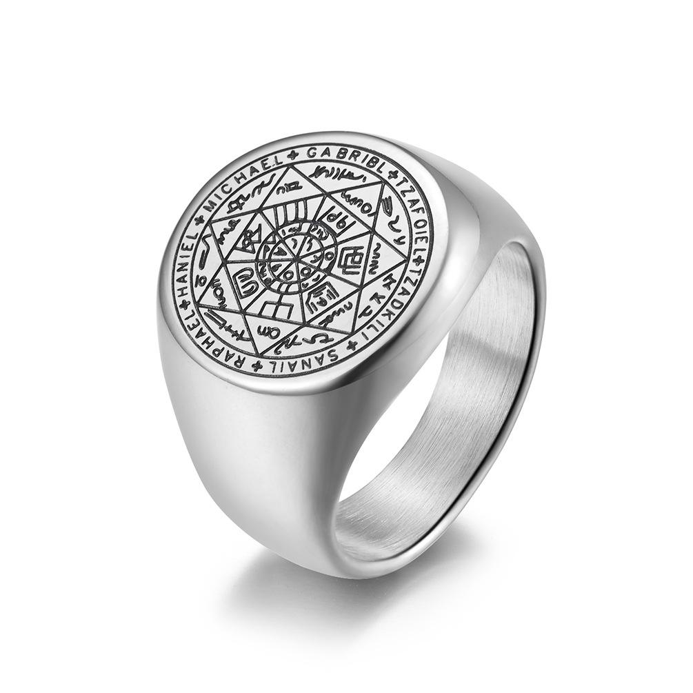 European & American Style Titanium Steel Men's Star Ring: Mystical Seven-Pointed Star Trend