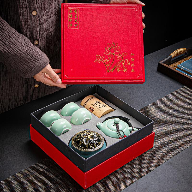 Guochao Ceramic Tea Set, One Pot, Two Cups and Four Cups Travel Gift Box Set.