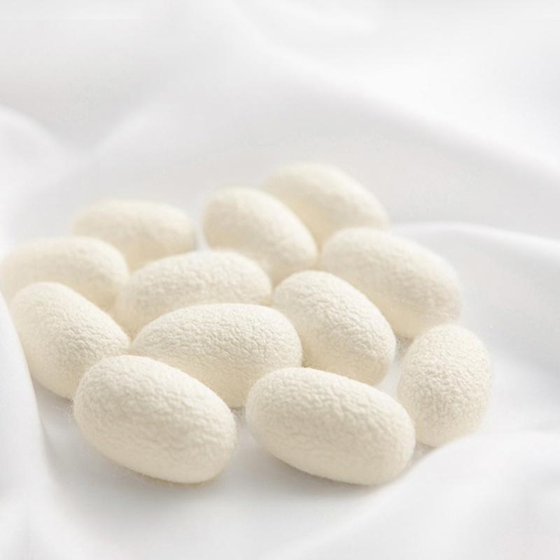 Одеяло из 100% шелка тутового дерева Одеяло на четыре сезона Теплое одеяло-кондиционер Весенне-осеннее одеяло Двойное шелковое одеяло Зимнее одеяло