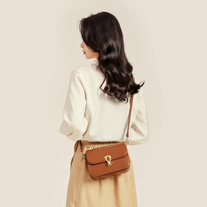 IELGY Summer Simple All-Match One-Shoulder Messenger Casual Tofu Bag