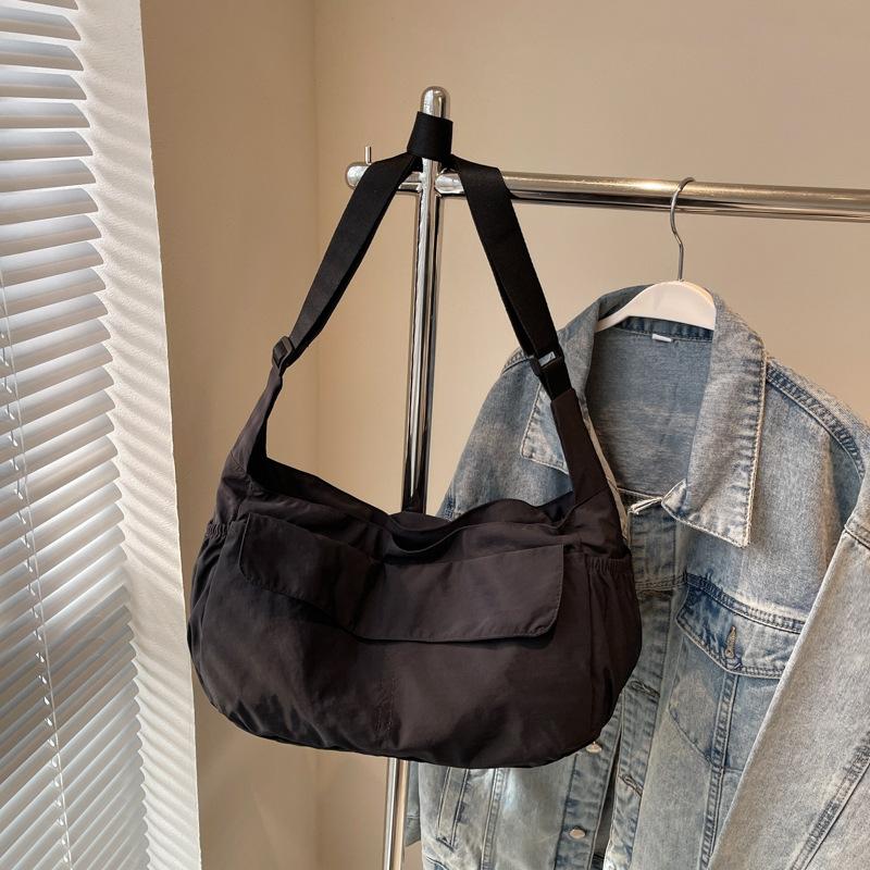 Japanese Simple Commuter Large-Capacity Messenger Bag Female Light Mailman Shoulder Bag College Student Class Bag