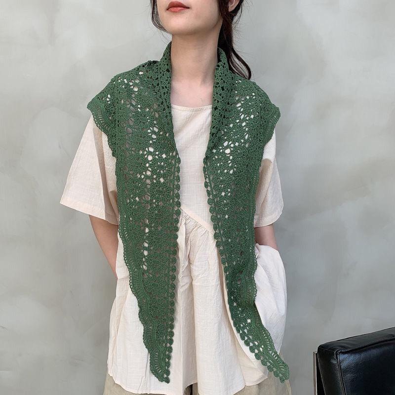 The New Shawl Korean Version Shows Temperament, Fashionable Hollow Round Flower Triangle Outer Shawl Sunscreen Neck