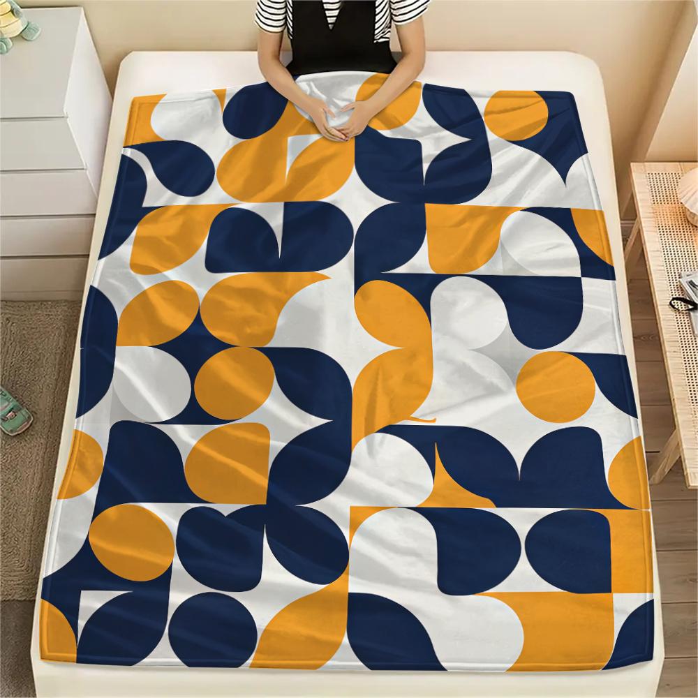 1Pc Simple Geometry Print Flannel Blanket, High quality Comfortable for All Seasons, Home Decor, Warmth and Comfort, Perfect for Christmas Gifts W23