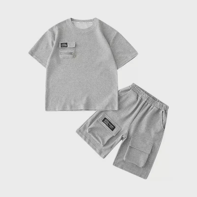 Трендовые летние спортивные костюмы для мальчиков 2024 года – модная одежда с короткими рукавами для детей