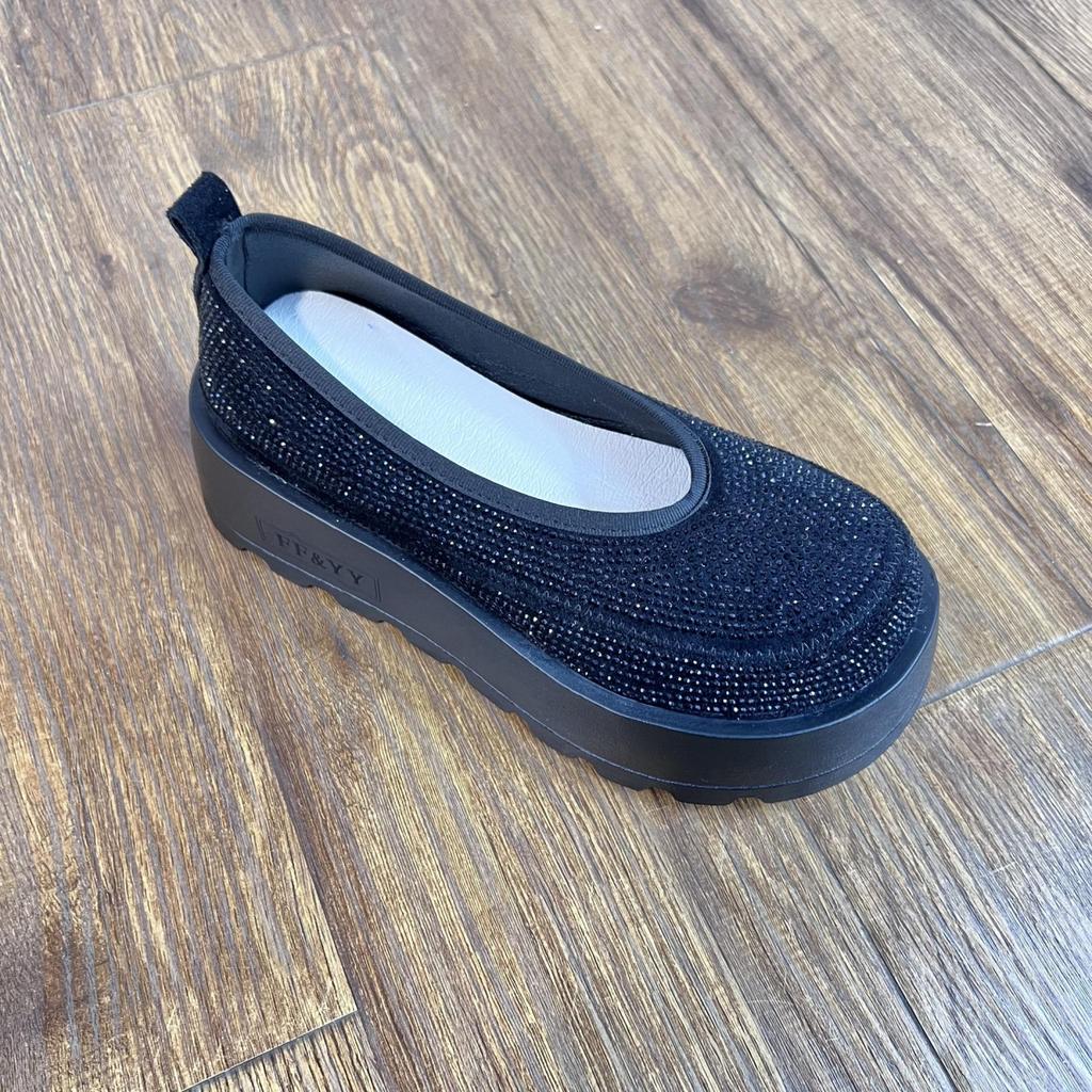 Цыганские мокасины со стразами на толстой подошве для женщин, новые модели 2025 года, невысокие люди набирают высоту, ленивые люди крутят педали в повседневной обуви