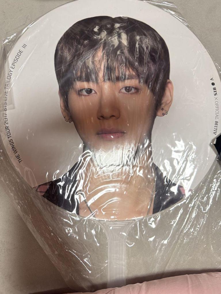 [Б/У] BTS Фан THE WINGS TOUR V