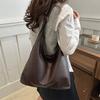 Light Luxury Lazy Style Underarm Tote Bag Winter New Niche Design Shoulder Bag Simple Casual Commuter Bag