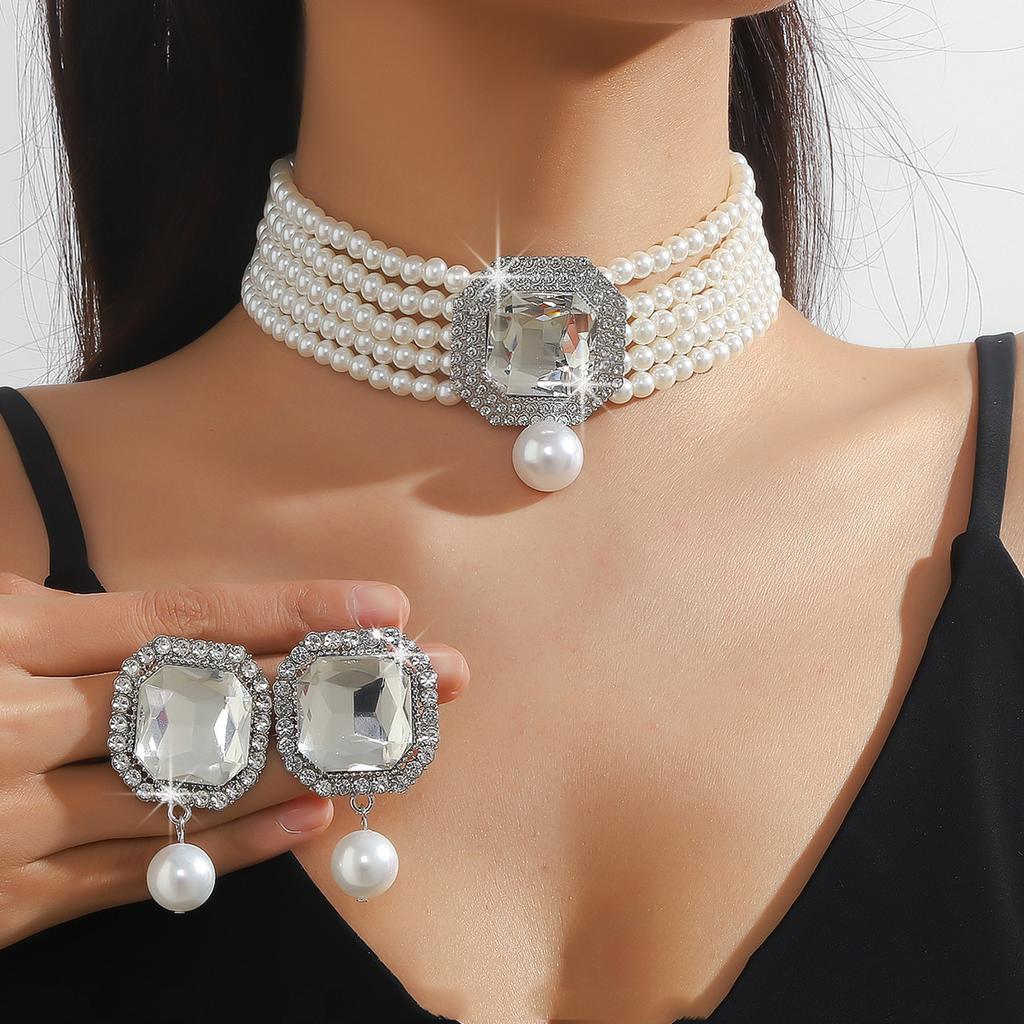 Pearl Square Multi-layer Necklace Super Flash Light Luxury High-end Earrings Niche Design Fashionable Versatile Necklace Women